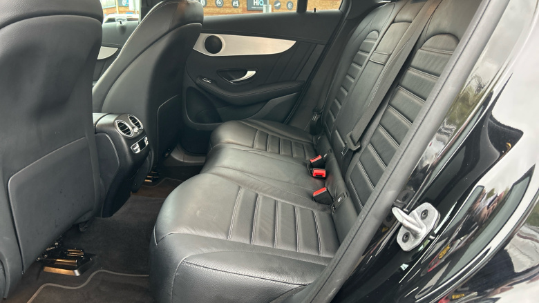 Mercedes-Benz GLC 300e 4Matic AMG Line Premium 5dr 9G-Tronic Estate